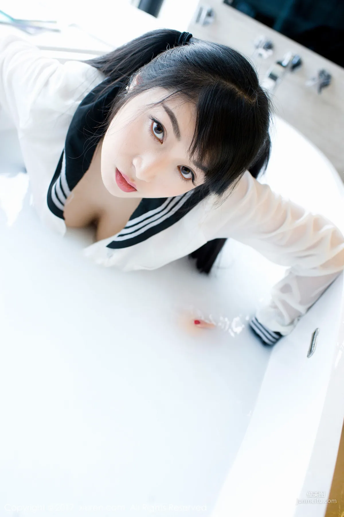 Panpan Longnv sunny《Milk Bath School Uniform + Transparent School Uniform + Black Nipple Covers》[XiuRen] NO.853 Photo Set photo 25
