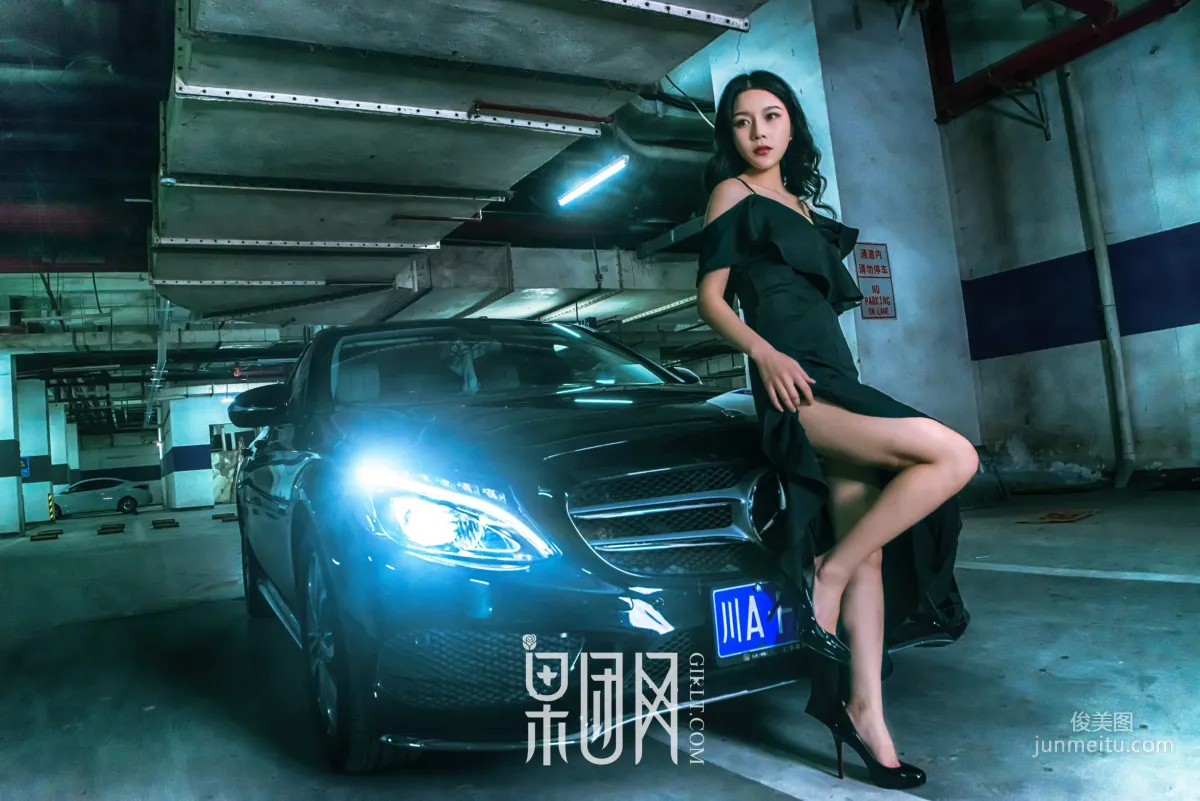 Wei Wei, Beauty vs Luxury Car, Which Do You Choose! [Girlt] No.107 Photo Set photo 14