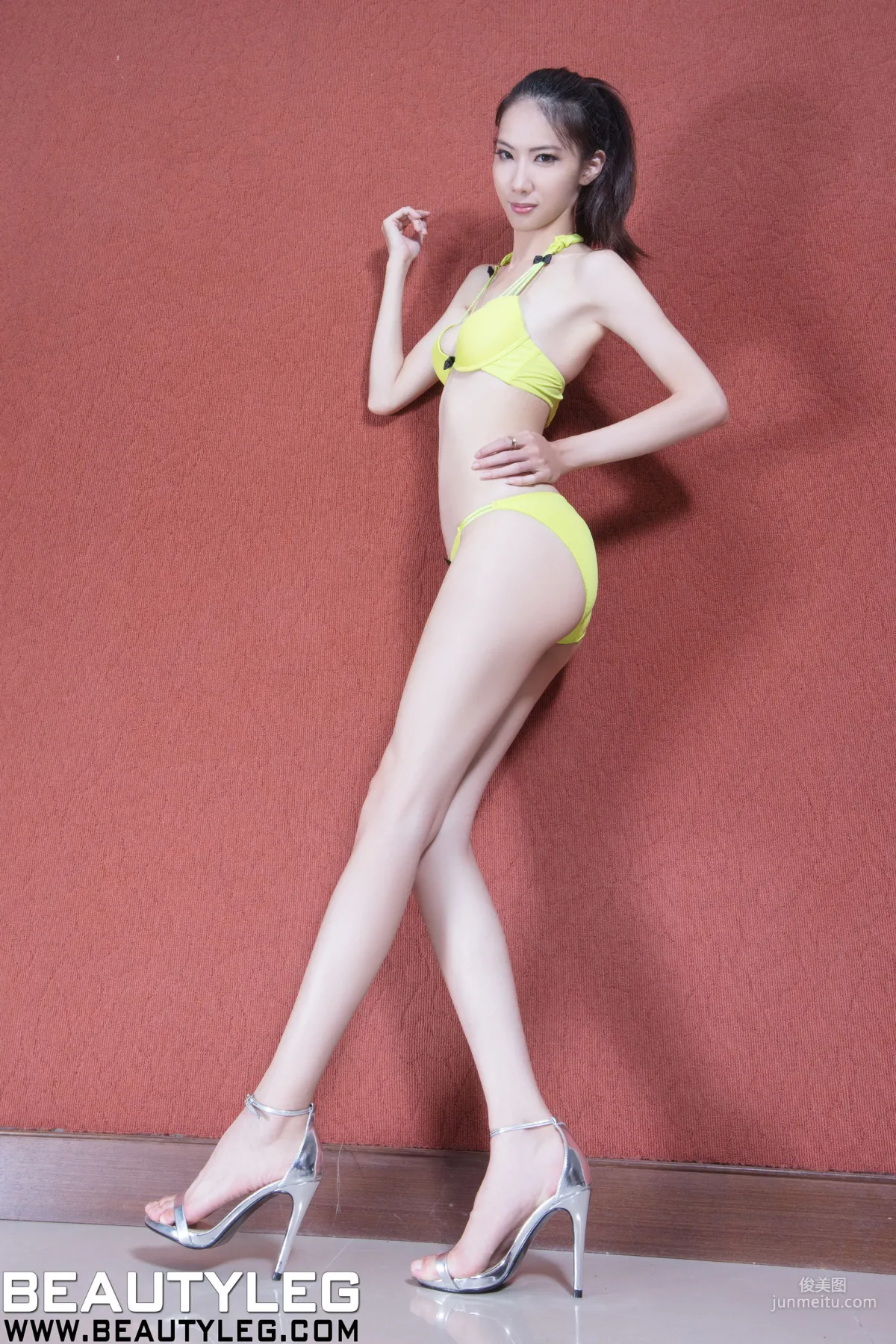 Tong Caixuan Yoyo, Nude Stockings Legs and High Heels [BeautyLeg] No.1558 Photo Set photo 15