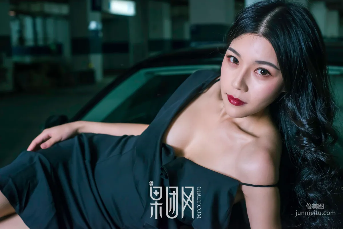 Wei Wei, Beauty vs Luxury Car, Which Do You Choose! [Girlt] No.107 Photo Set photo 22