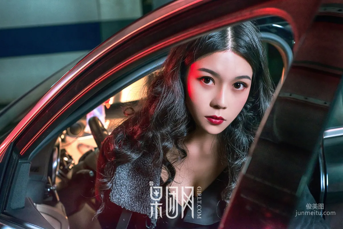 Wei Wei, Beauty vs Luxury Car, Which Do You Choose! [Girlt] No.107 Photo Set photo 52