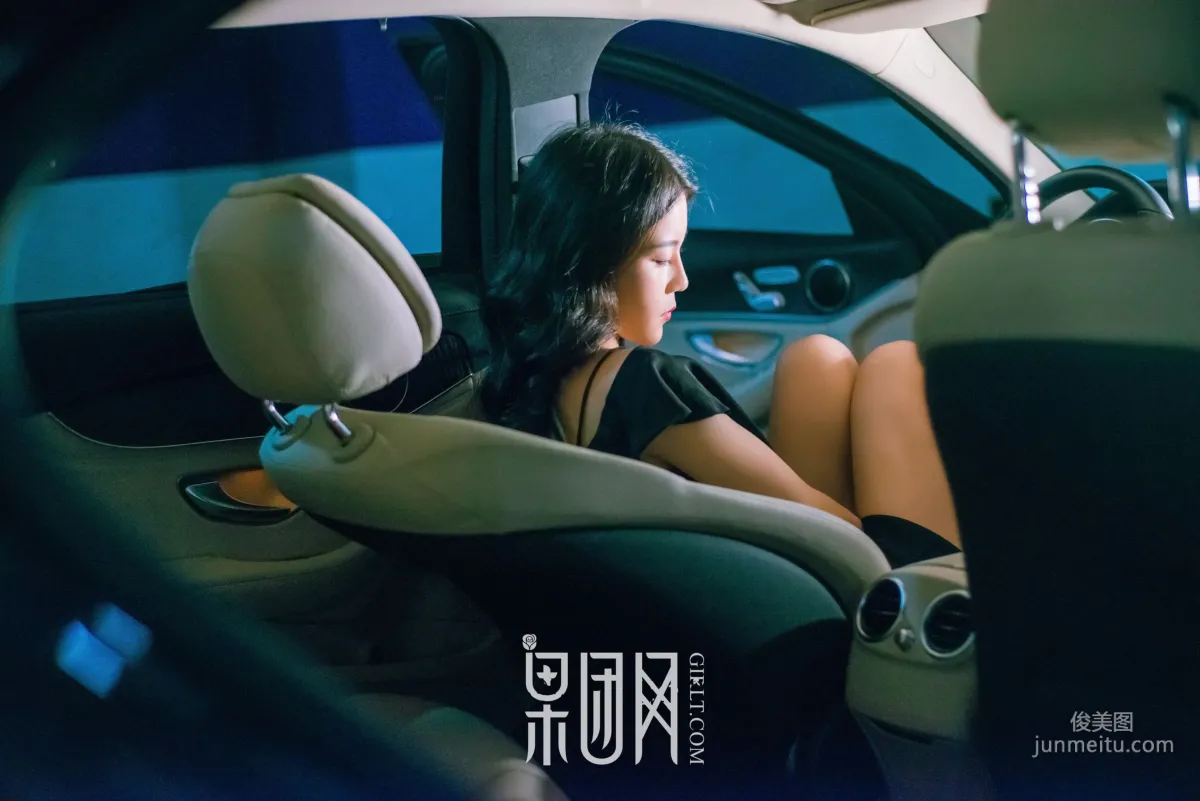 Wei Wei, Beauty vs Luxury Car, Which Do You Choose! [Girlt] No.107 Photo Set photo 36