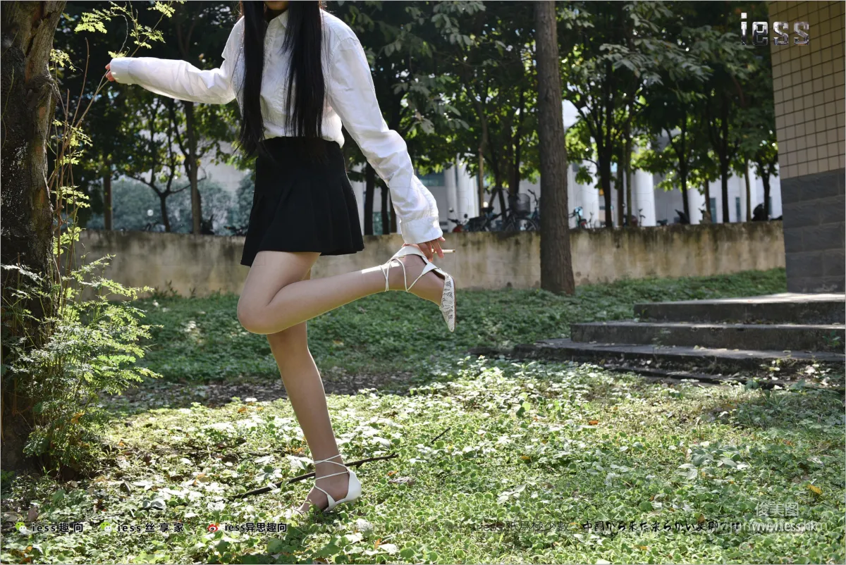 Silk Stockings Bento 189 Ruo Qi, First Time Wearing High Heels [IESS] Photo Set photo 36