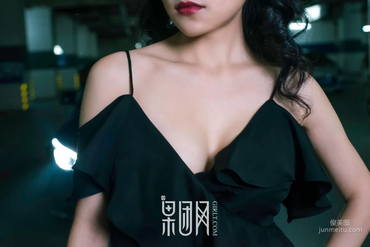 Wei Wei, Beauty vs Luxury Car, Which Do You Choose! [Girlt] No.107 Photo Set photo 58
