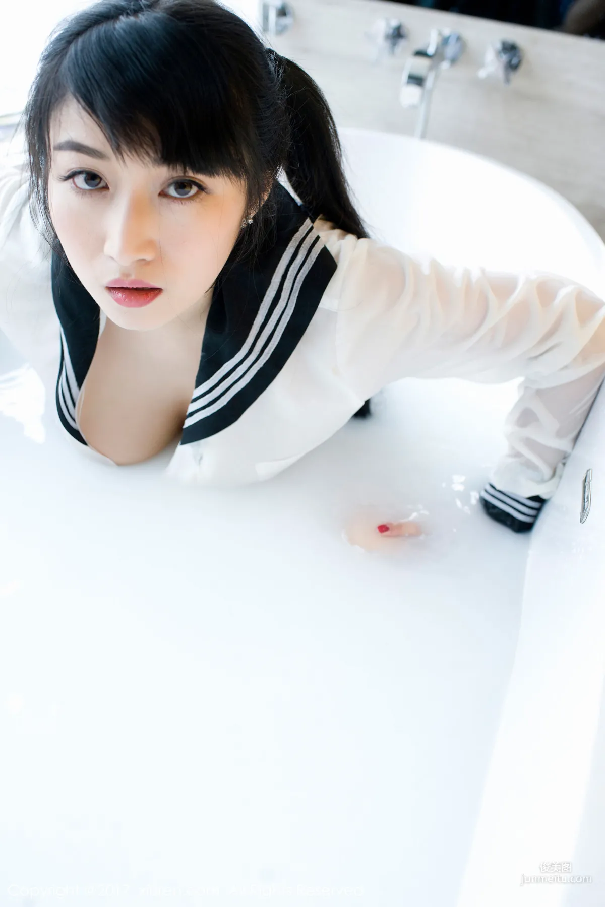 Panpan Longnv sunny《Milk Bath School Uniform + Transparent School Uniform + Black Nipple Covers》[XiuRen] NO.853 Photo Set photo 24