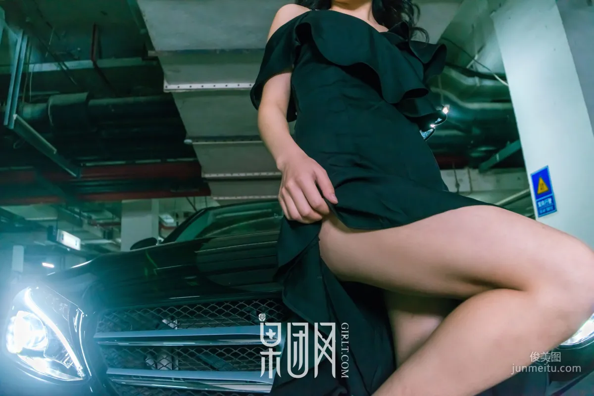 Wei Wei, Beauty vs Luxury Car, Which Do You Choose! [Girlt] No.107 Photo Set photo 15