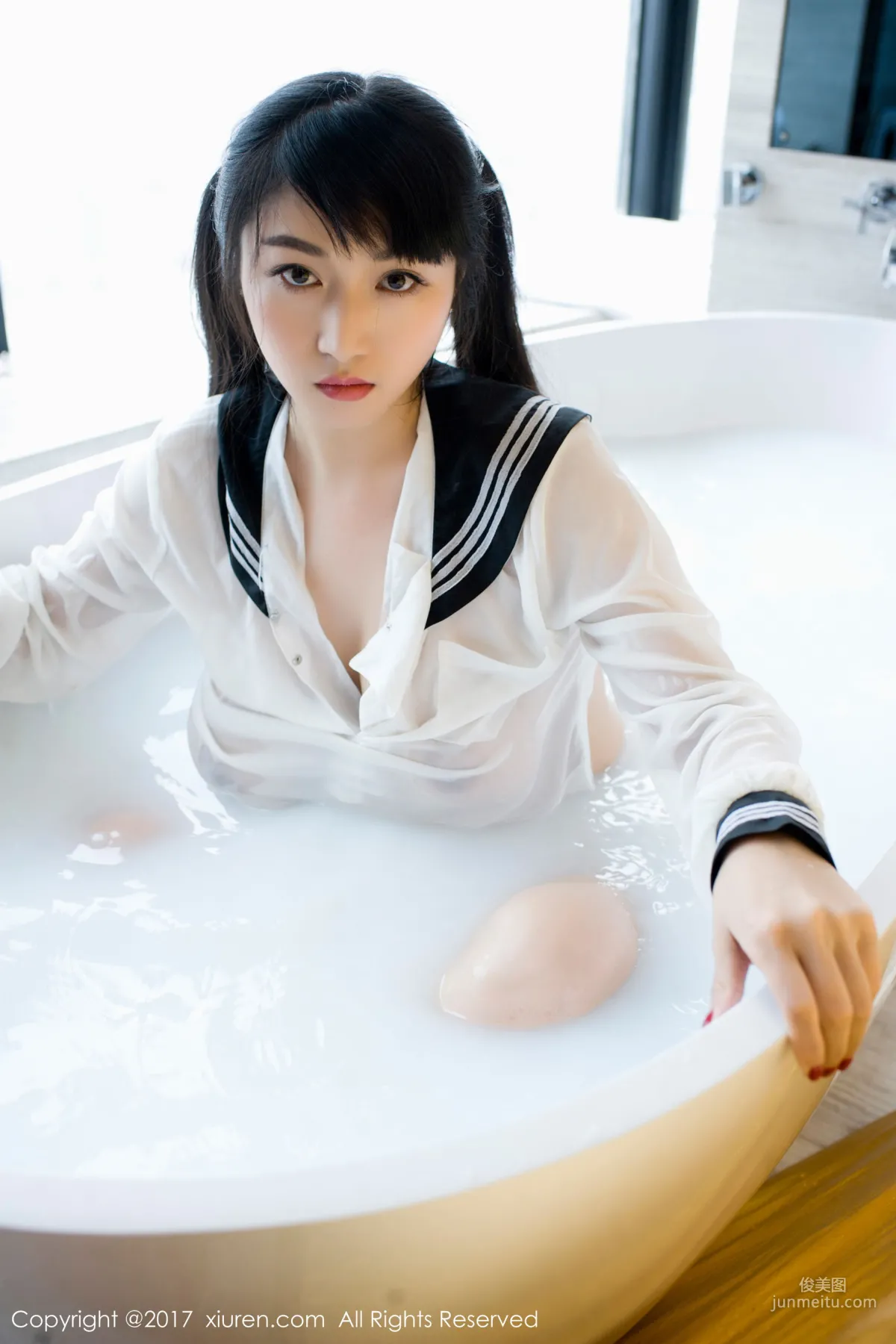 Panpan Longnv sunny《Milk Bath School Uniform + Transparent School Uniform + Black Nipple Covers》[XiuRen] NO.853 Photo Set photo 28