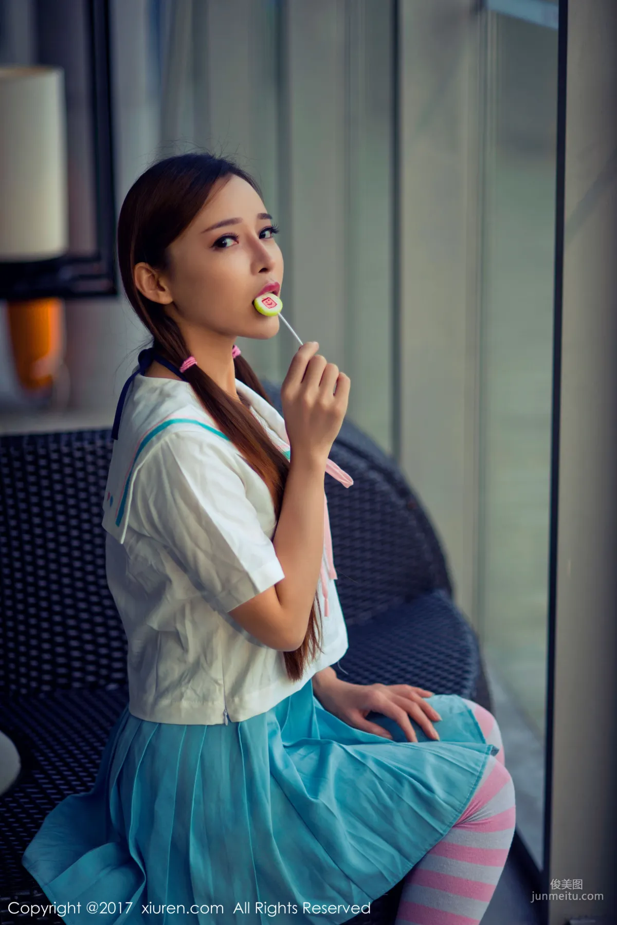 Ai Xiaoqing 'Human Bubble Bath + Japanese School Uniform Pool Lollipop' [XiuRen] NO.866 Photo Set photo 6