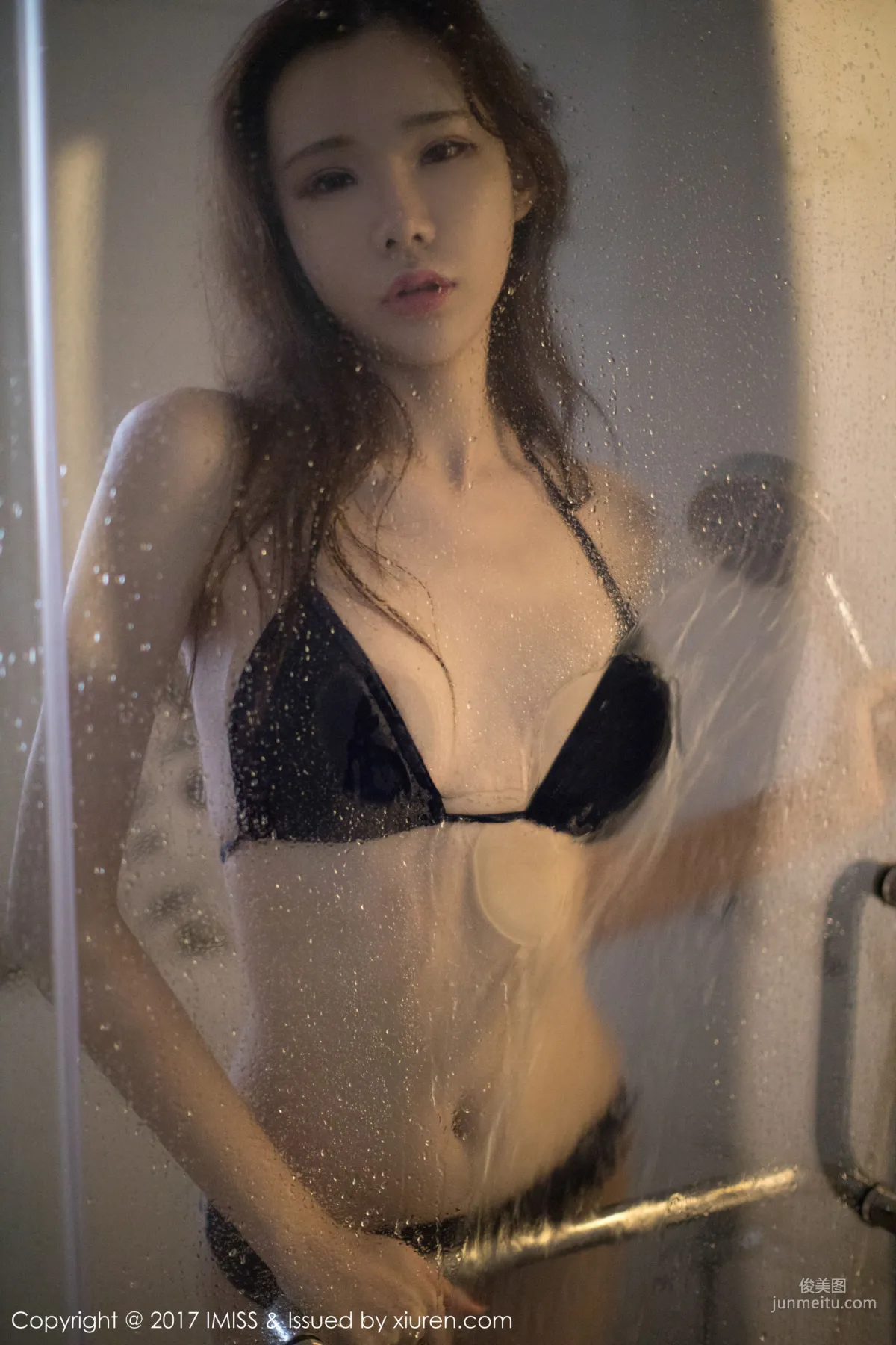 萌琪琪Irene《泳池濕身》 [愛蜜社IMiss] VOL.205 寫真集 29