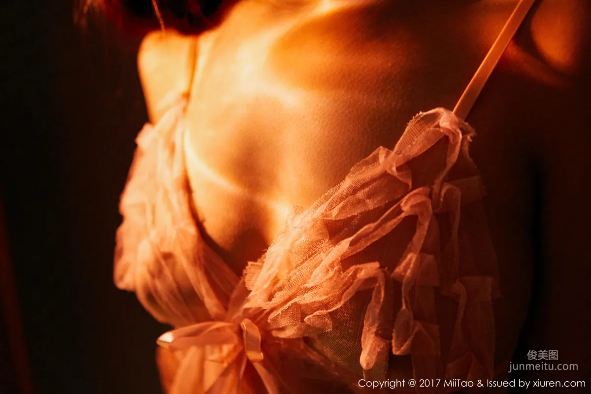 Rui Xin, Nude Photography Under the Light [MiiTao] VOL.086 Photo Set photo 31