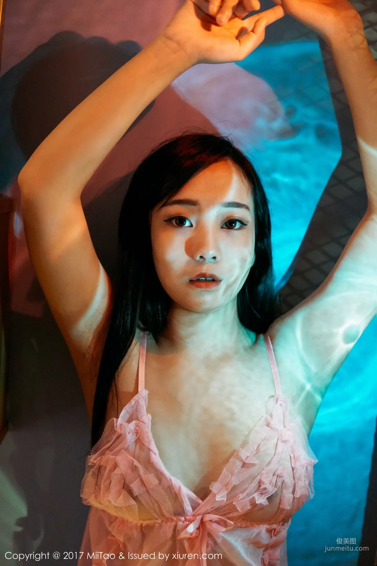 Rui Xin, Nude Photography Under the Light [MiiTao] VOL.086 Photo Set photo 10