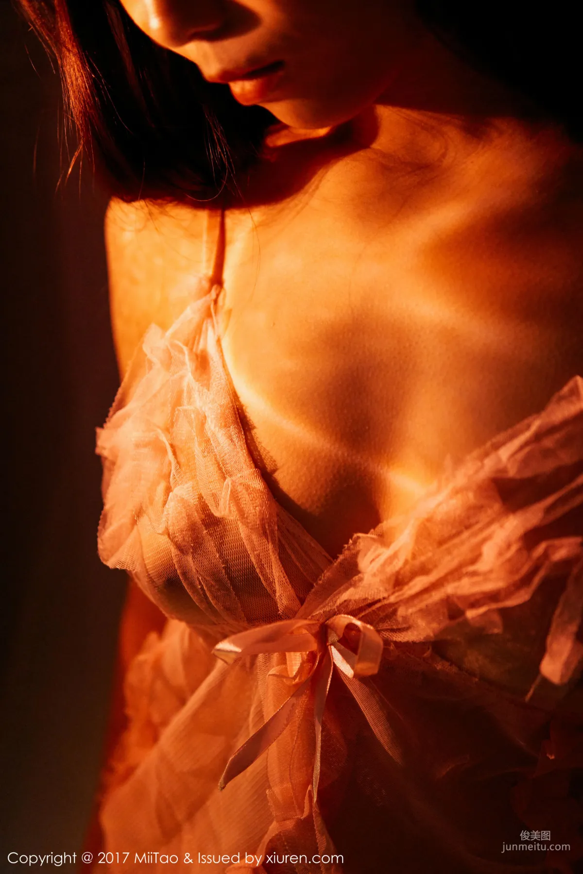 Rui Xin, Nude Photography Under the Light [MiiTao] VOL.086 Photo Set photo 30