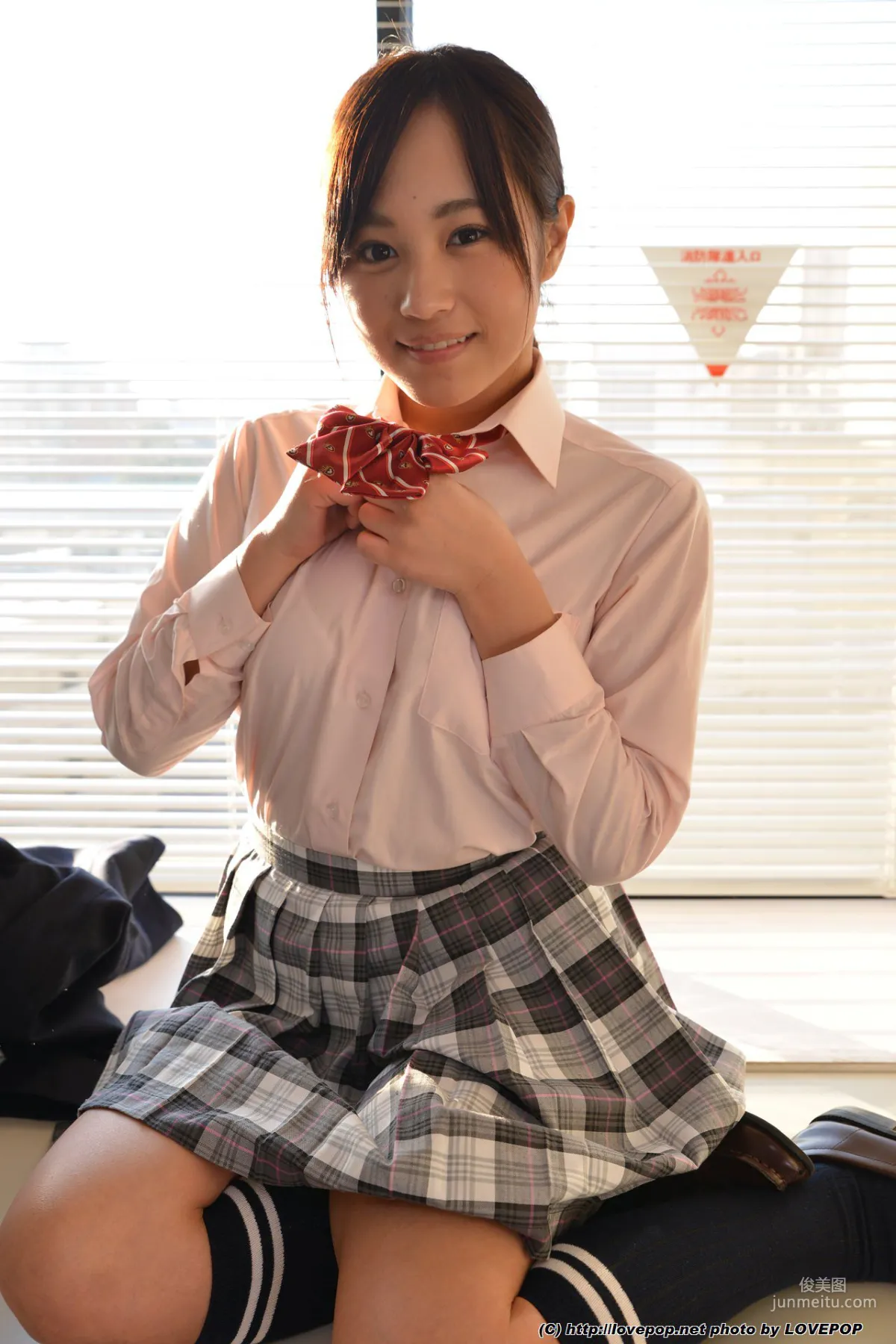 Emi Asano 浅野えみ 学生制服 Set4 [LovePop] 写真集40