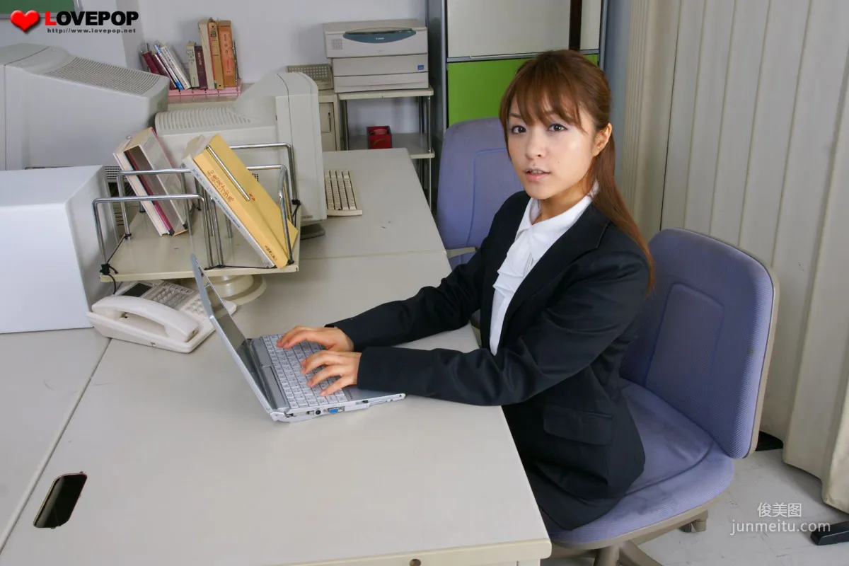Mihiro Taniguchi Mihiro Office OL R18-049 [LovePop] Photo Set photo 16