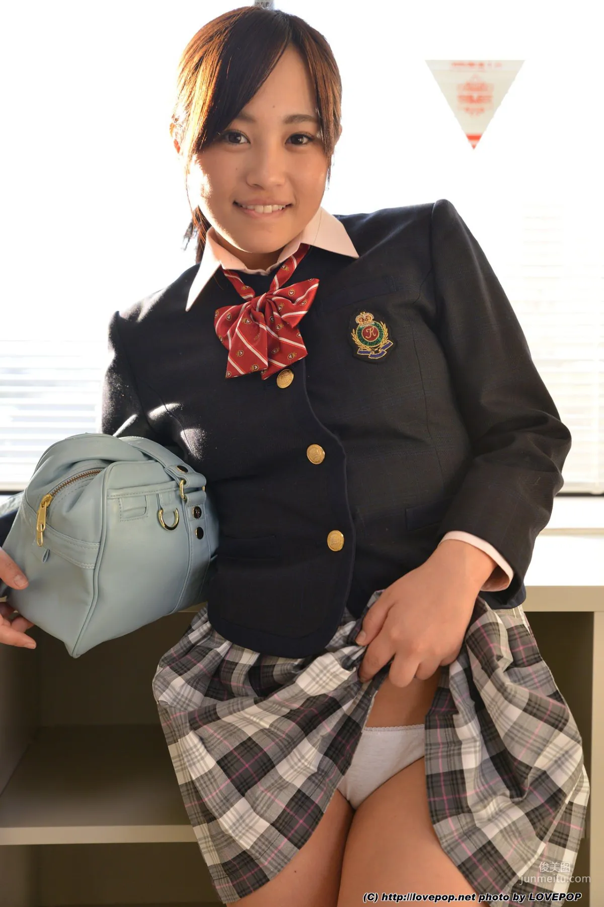 Emi Asano 浅野えみ 学生制服 Set4 [LovePop] 写真集14