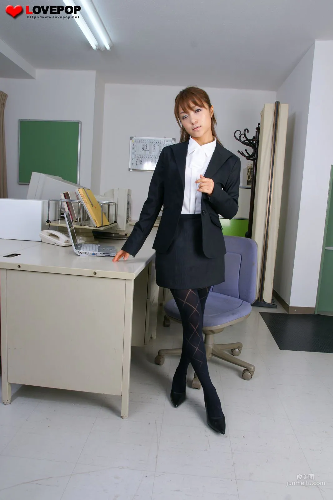 Mihiro Taniguchi Mihiro Office OL R18-049 [LovePop] Photo Set photo 5