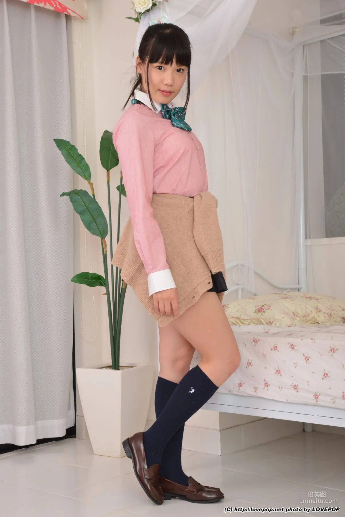 Riho Kodaka, School Uniform Set4 [LovePop] Photo Set photo 5
