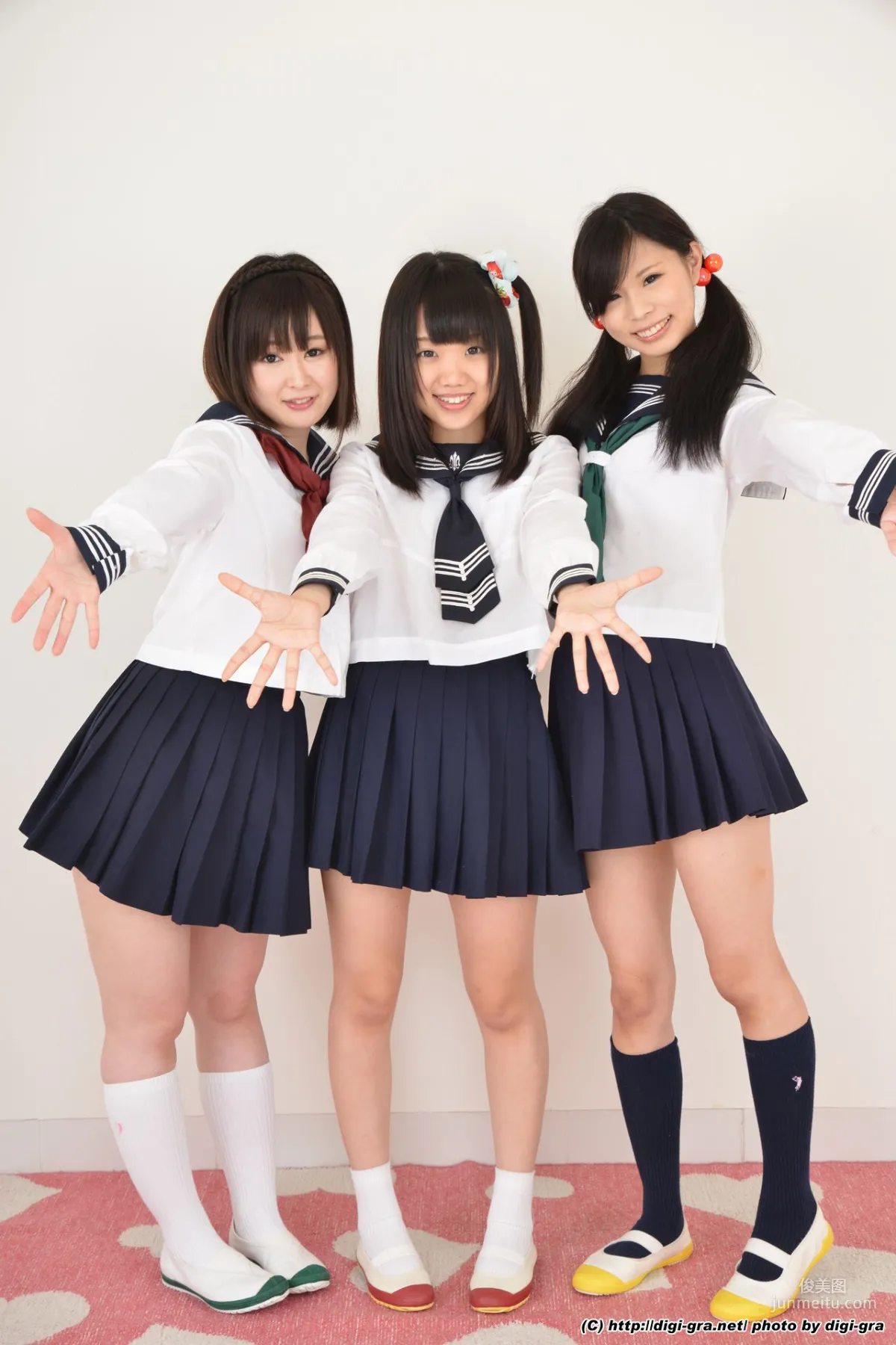 夏乃ひまわり+ 一乃瀬るりあ+瀬戸愛莉 tsu∞na∞gu Set02 [LovePop] 寫真集 9
