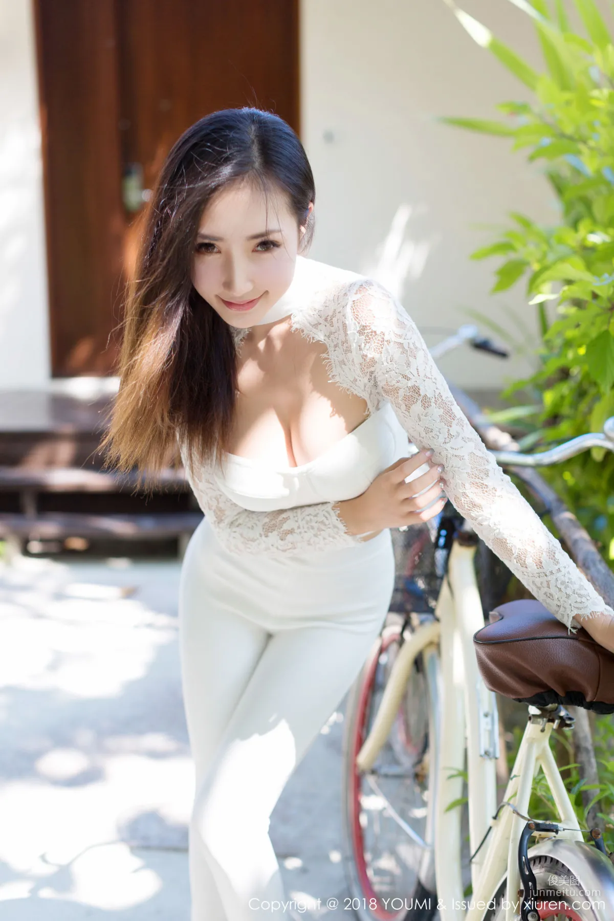 Yumi- Youmei 'Shy Rain and Bashful Clouds, Charming and Coquettish in Every Move' [YouMi] Vol.108 Photo Set photo 30