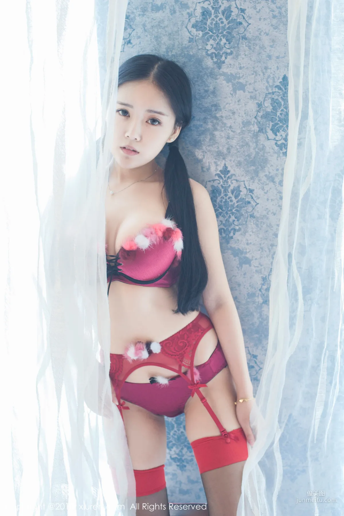 Hong Qiqiu Baby Face and Big Bust Innocent Little Girl [XiuRen] No.932 Photo Set photo 47
