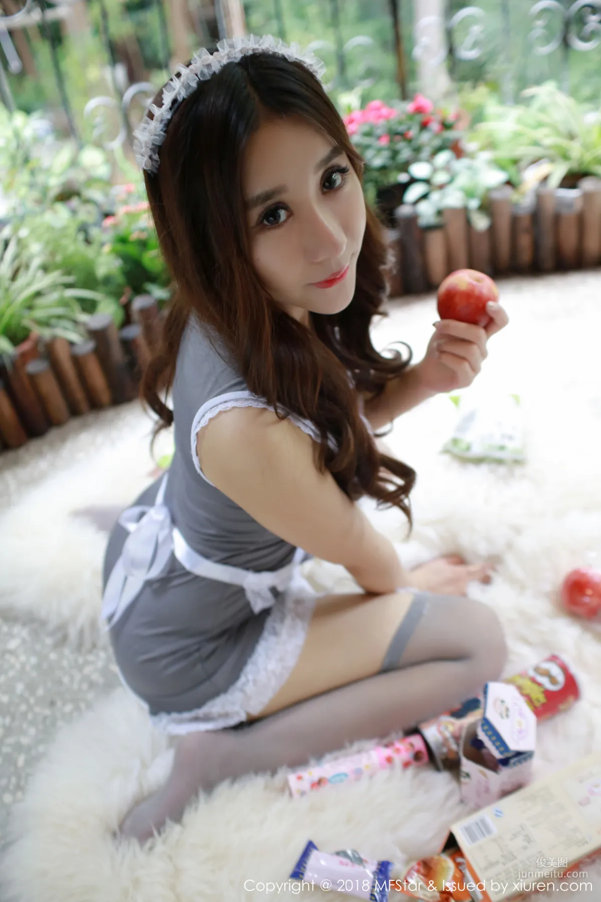 昆熙Quincey《吊襪女仆裝+兔女郎》 [模範學院MFStar] Vol.115 寫真集 7