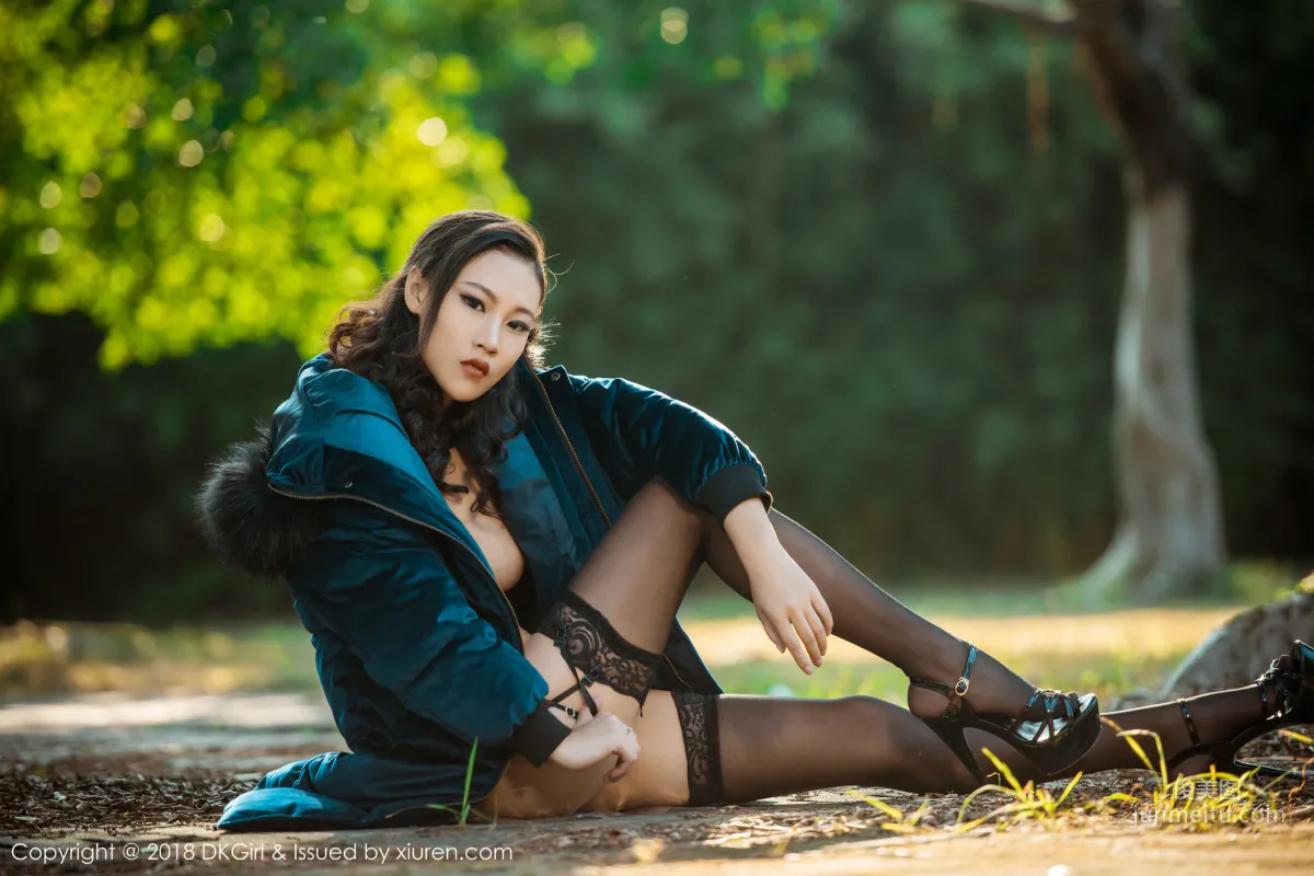 Meng Qian Beautiful Legs and Breasts Wonderful Temptation [DKGirl] Vol.057 Photo Set photo 21