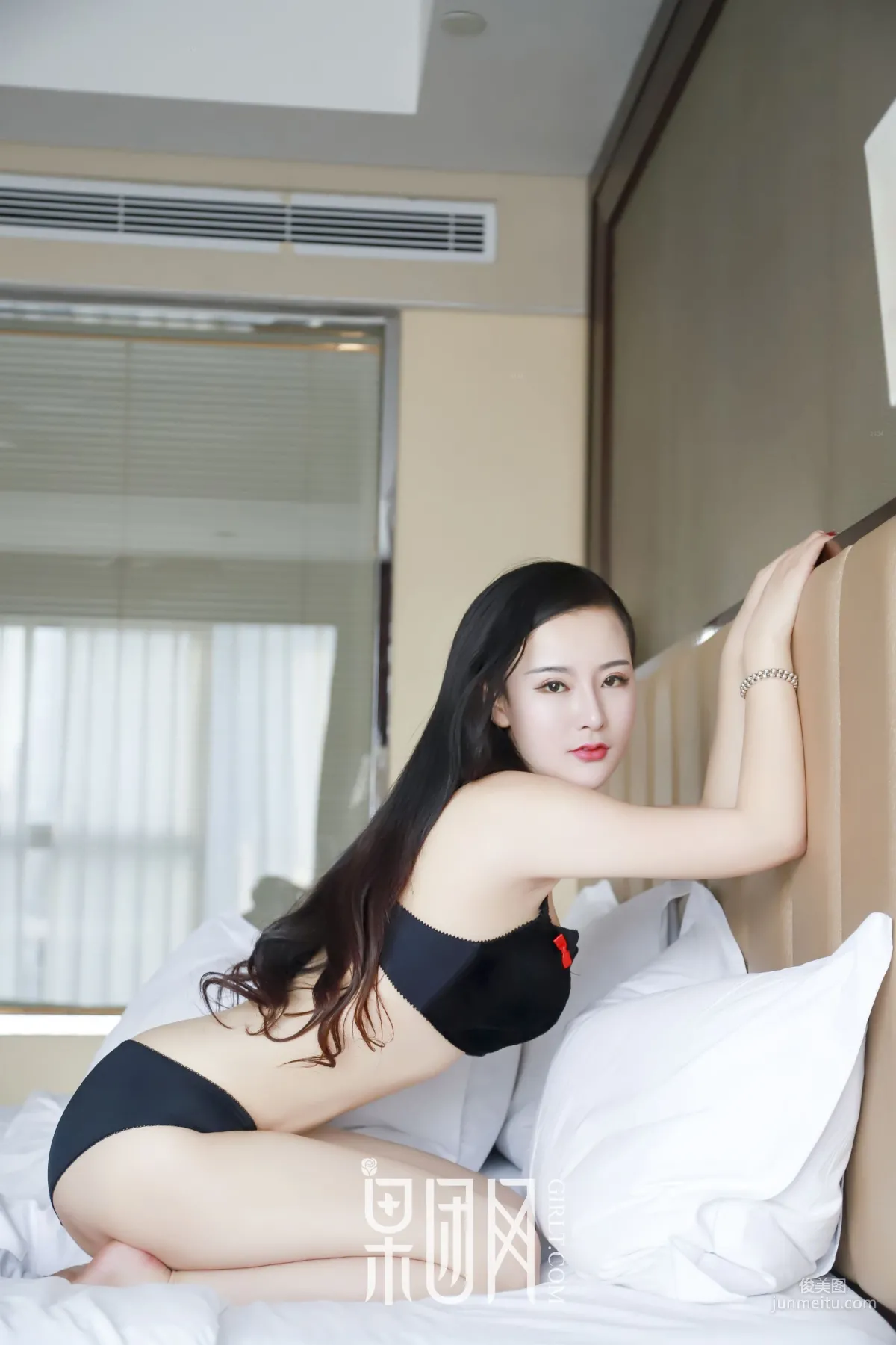 Girlt No. 119 photo 18