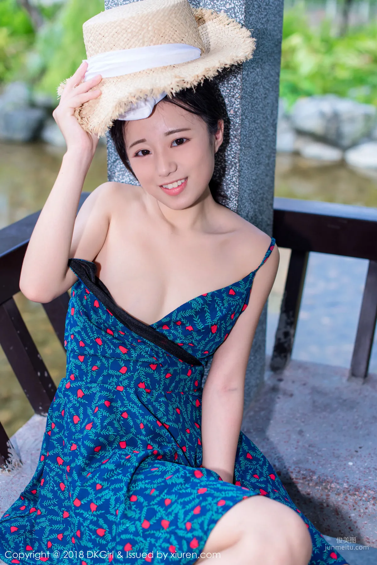 Cangjing Youxiang Pure and Sweet Straw Hat Girl [DKGirl] Vol.055 Photo Set photo 14