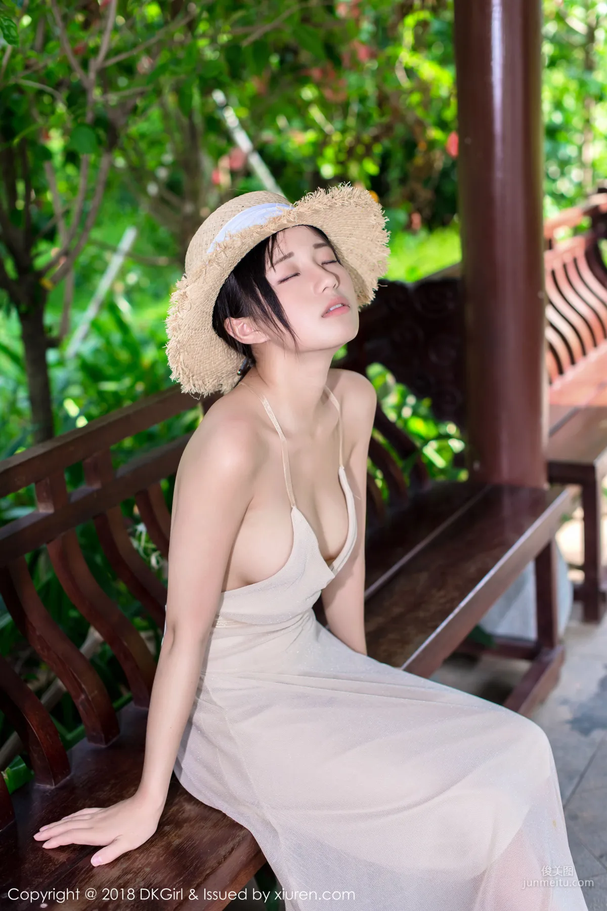 Cangjing Youxiang Pure and Sweet Straw Hat Girl [DKGirl] Vol.055 Photo Set photo 33