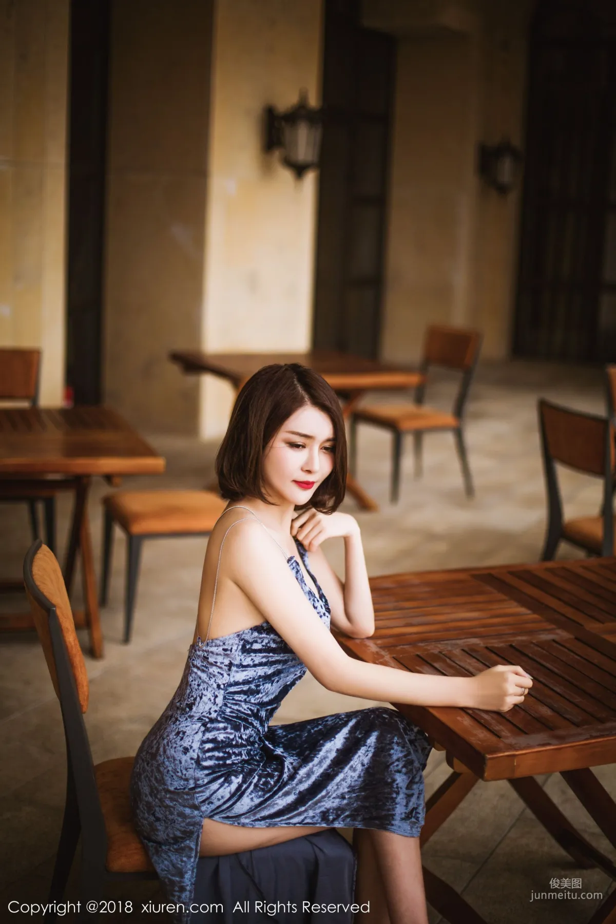 Goddess @ Nianshi, Long Skirt Street Snap + Lingerie + Bathrobe, [XiuRen] No.935 Photo Set photo 32