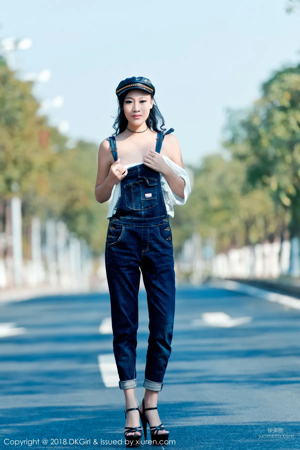 Meng Qian Beautiful Legs and Breasts Wonderful Temptation [DKGirl] Vol.057 Photo Set photo 10