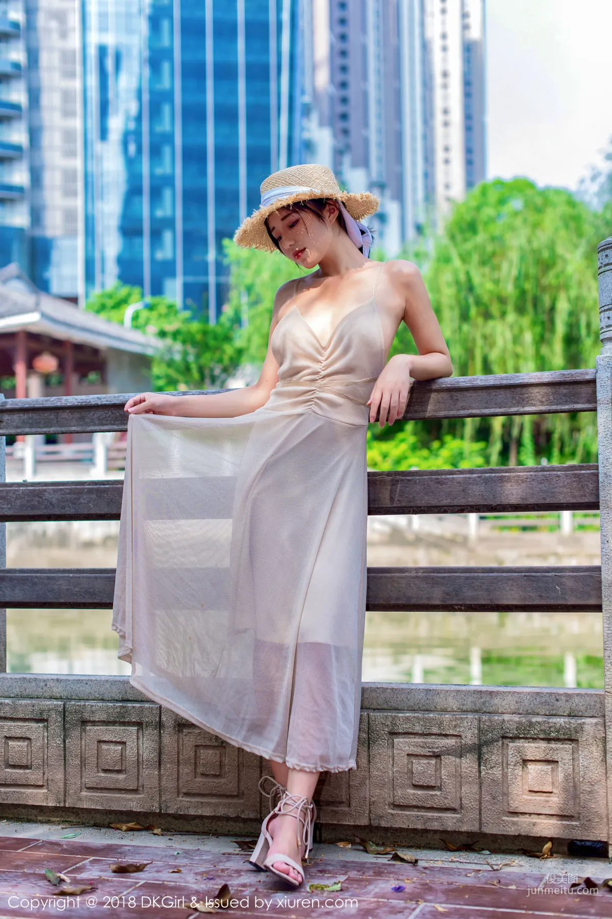 Cangjing Youxiang Pure and Sweet Straw Hat Girl [DKGirl] Vol.055 Photo Set photo 28