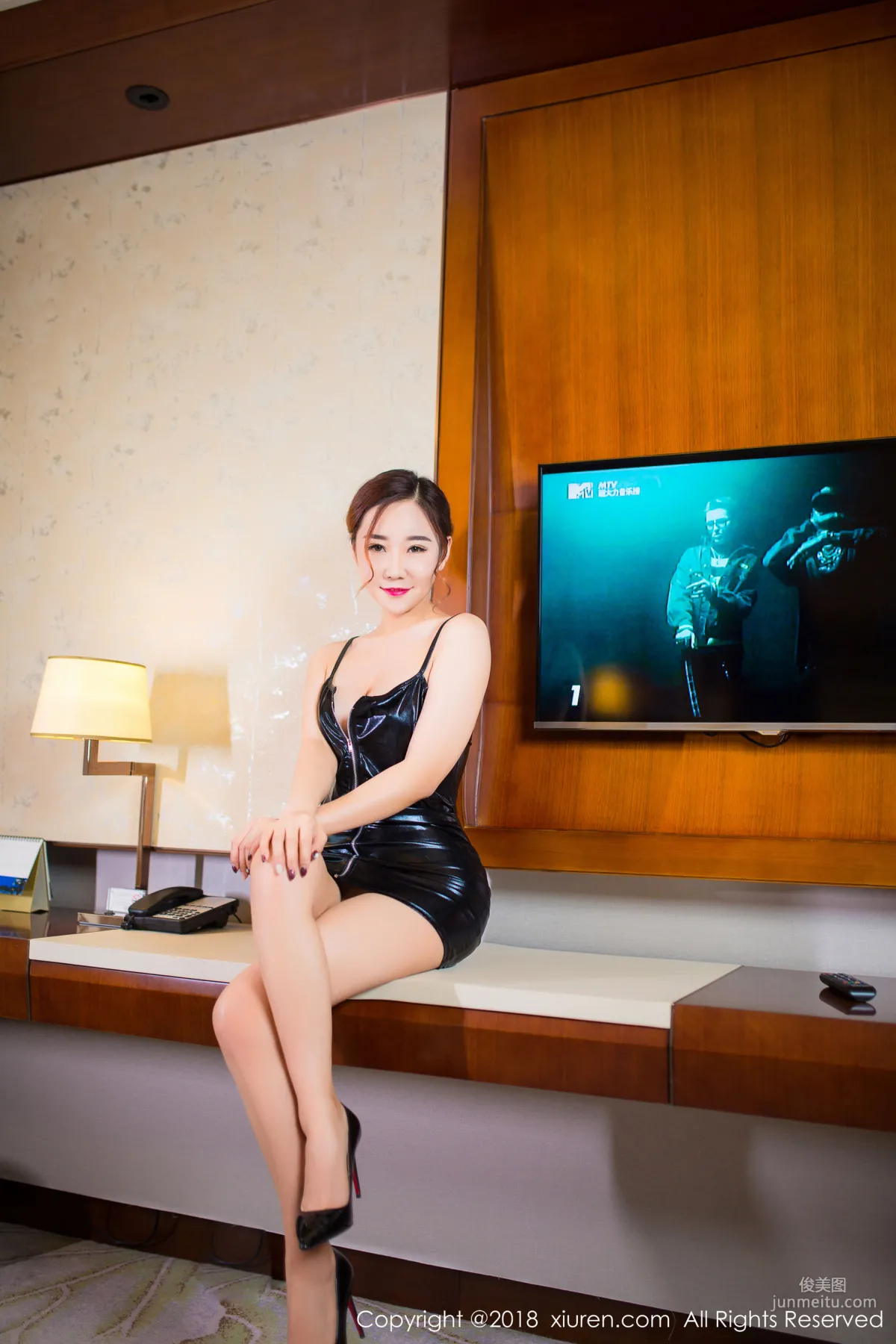 Mianhuatang candy, School Swimsuit + Black Leather Jacket [XiuRen] No.910 Photo Set photo 10