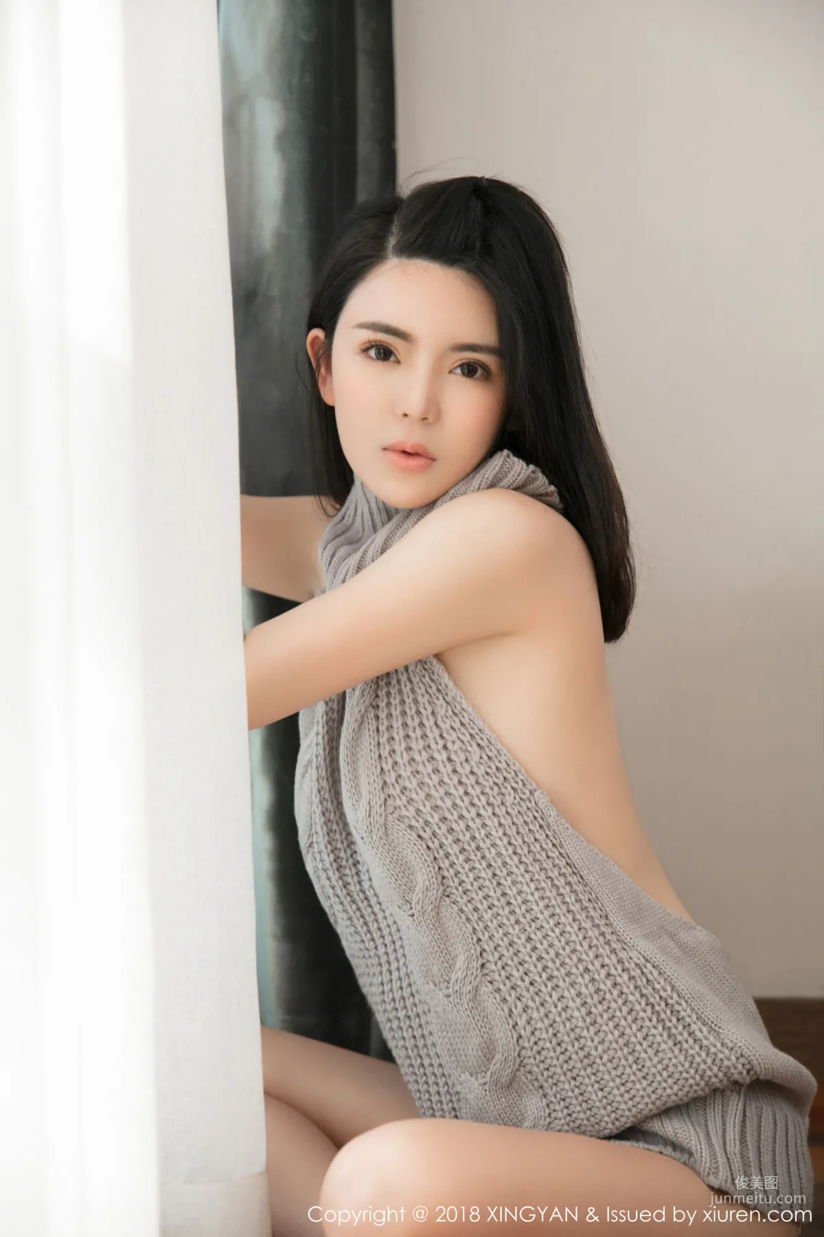 Chenxi Lily, Open-Back Sweater [XingYan] Vol.012 Photo Set photo 10