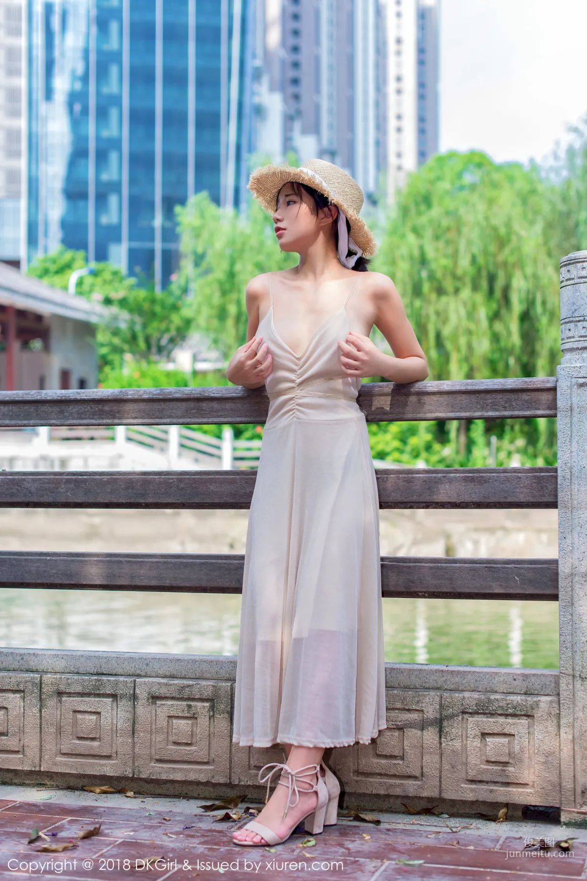 Cangjing Youxiang Pure and Sweet Straw Hat Girl [DKGirl] Vol.055 Photo Set photo 29