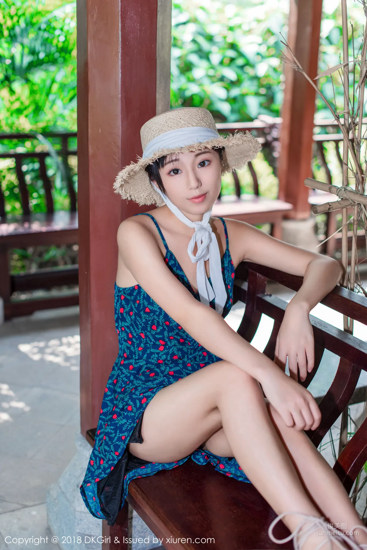 Cangjing Youxiang Pure and Sweet Straw Hat Girl [DKGirl] Vol.055 Photo Set photo 3