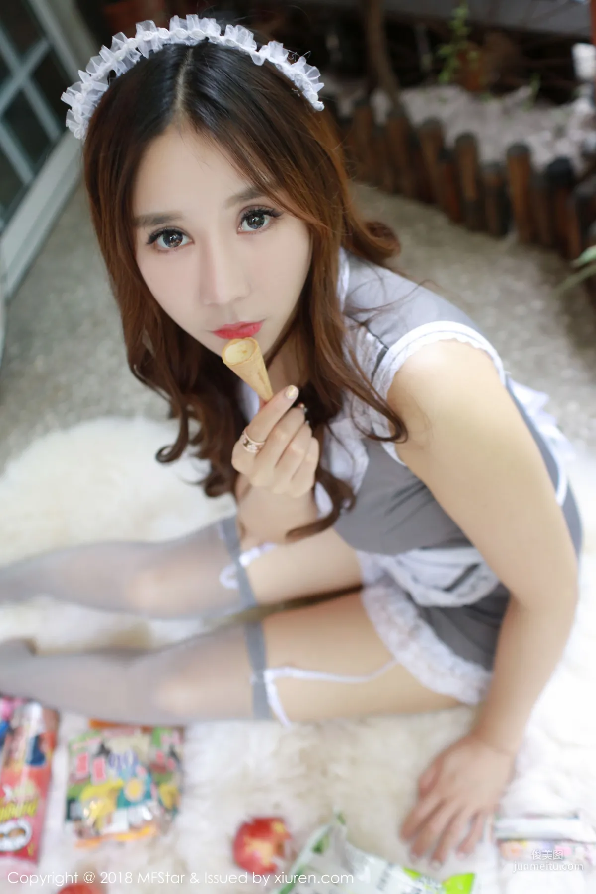 昆熙Quincey《吊襪女仆裝+兔女郎》 [模範學院MFStar] Vol.115 寫真集 10