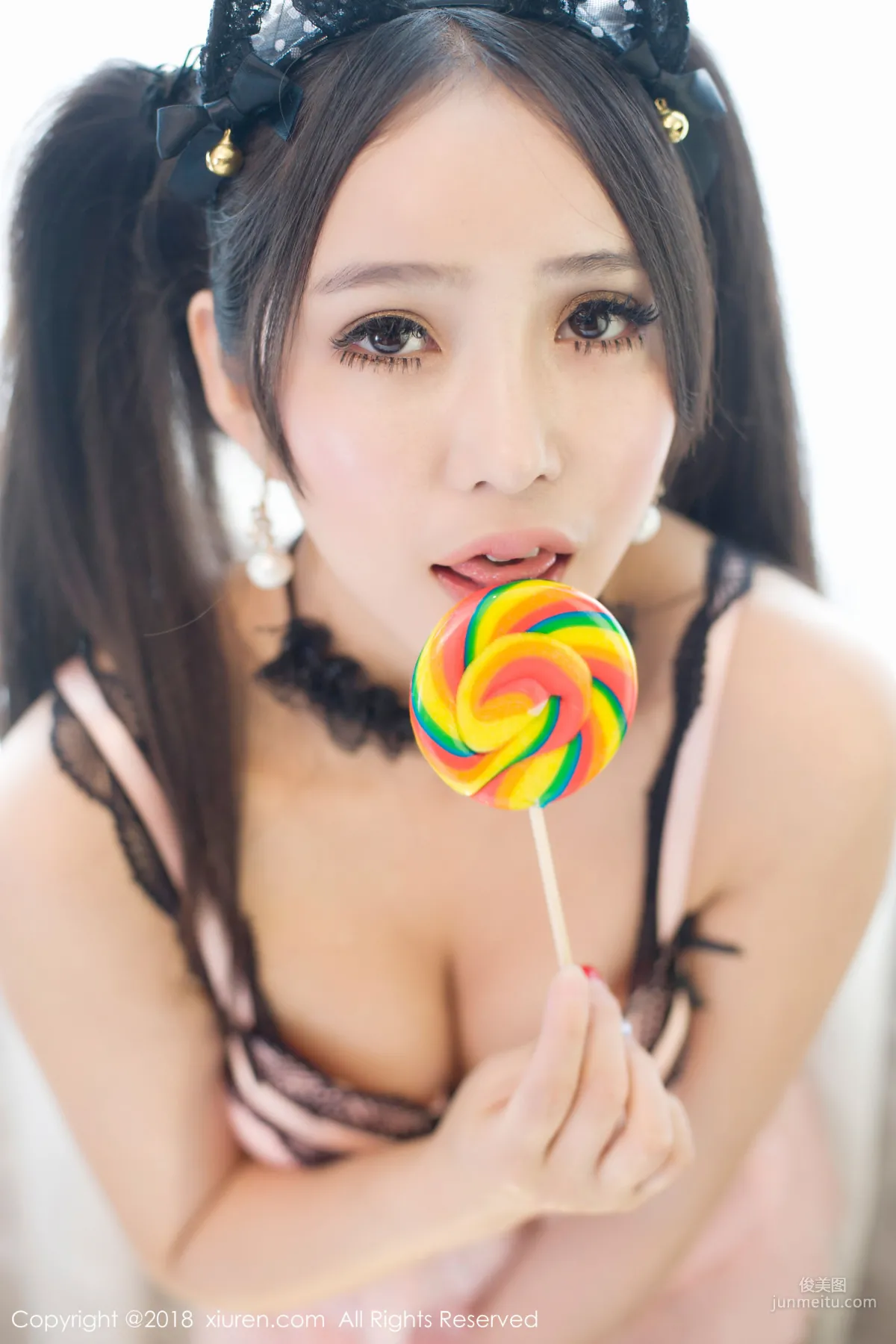 Ai Mi "Mature Mixed-Race Beauty" [XiuRen] No.929 Photo Set photo 28