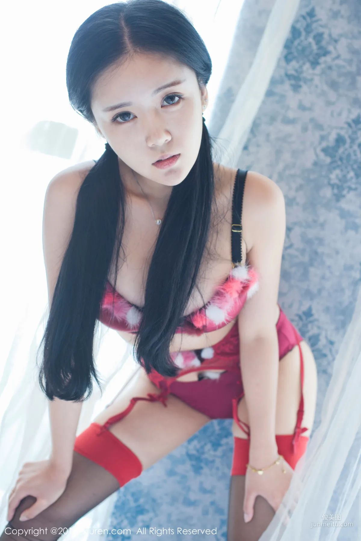 Hong Qiqiu Baby Face and Big Bust Innocent Little Girl [XiuRen] No.932 Photo Set photo 5