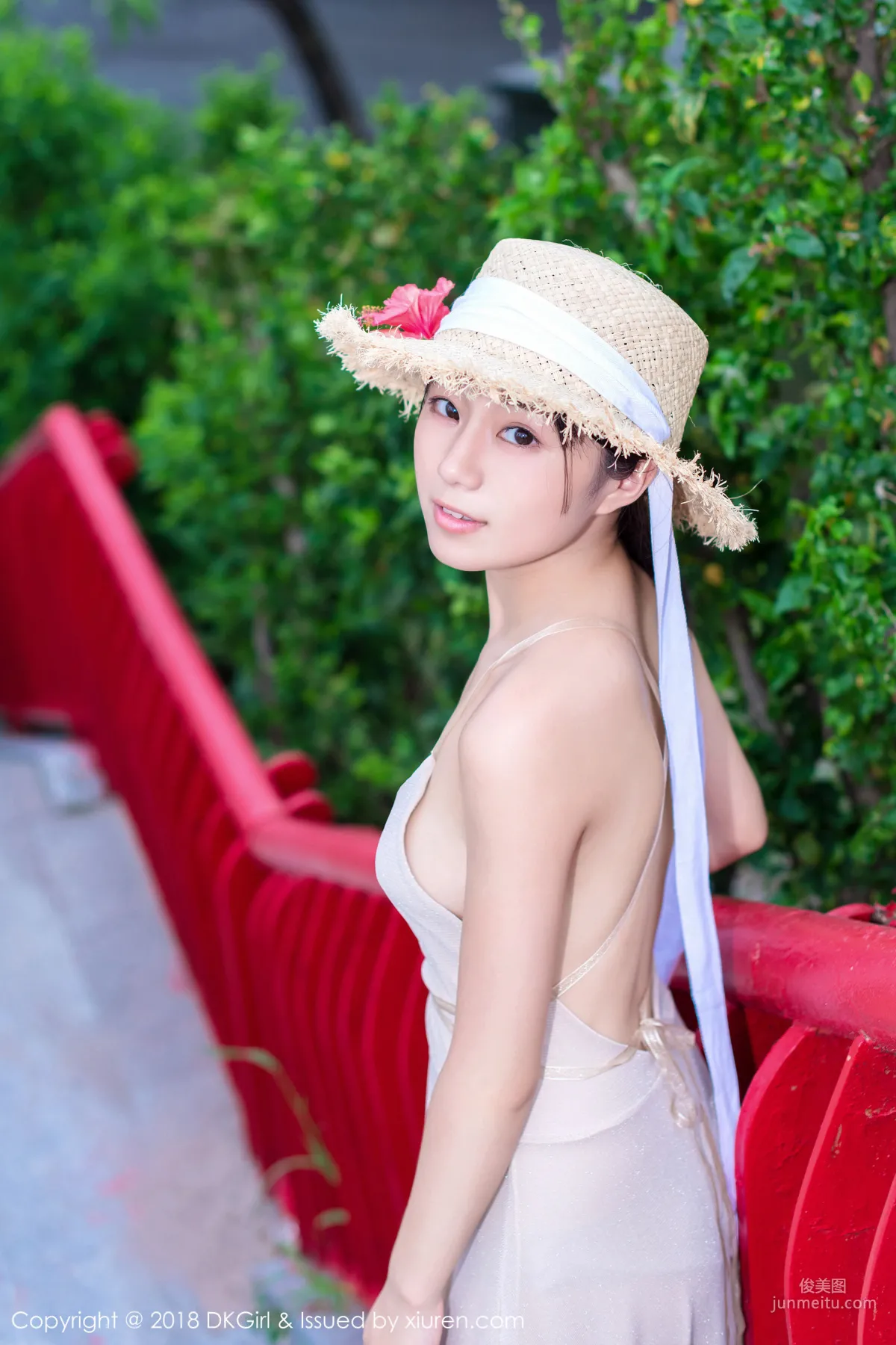 Cangjing Youxiang Pure and Sweet Straw Hat Girl [DKGirl] Vol.055 Photo Set photo 41
