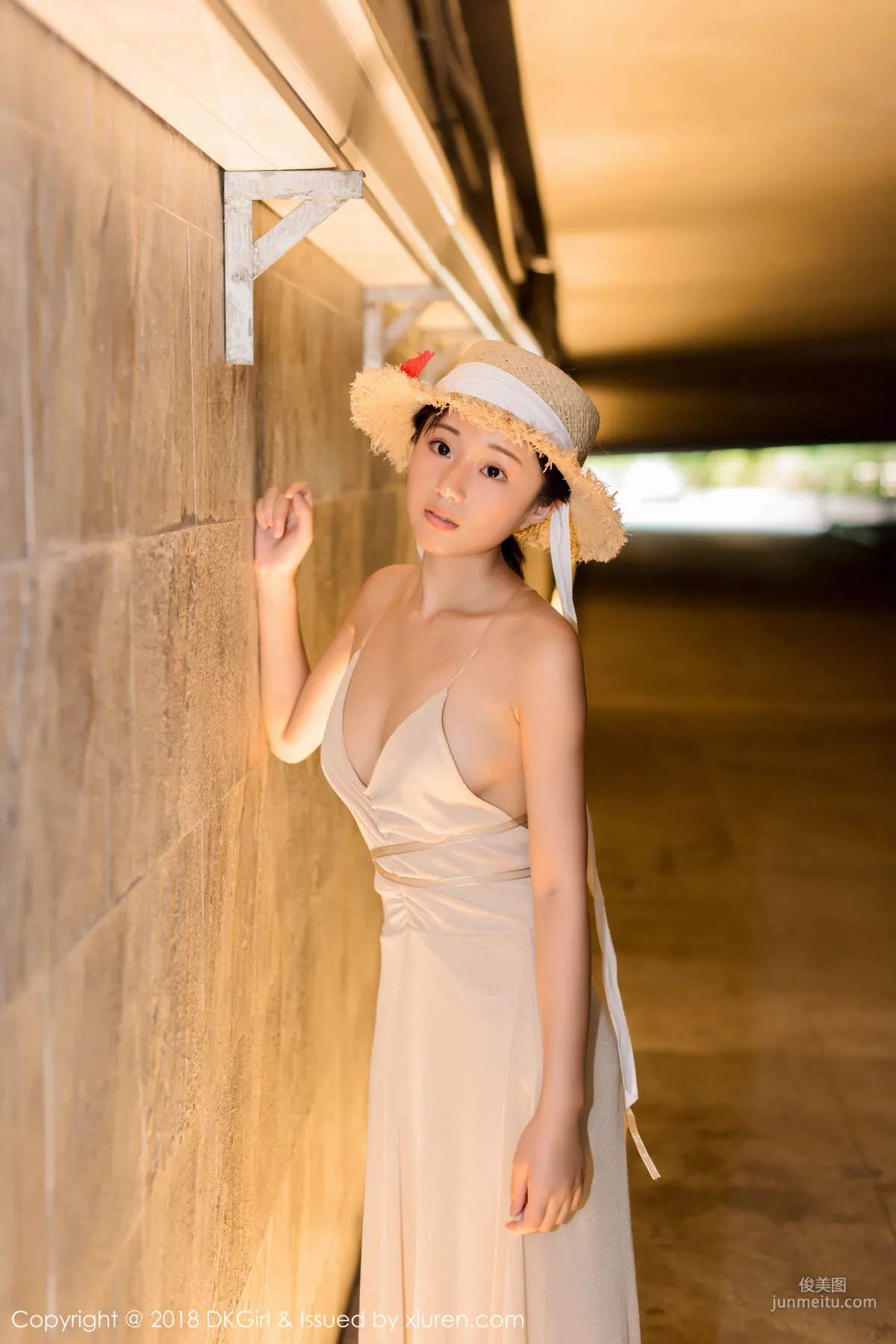 Cangjing Youxiang Pure and Sweet Straw Hat Girl [DKGirl] Vol.055 Photo Set photo 45