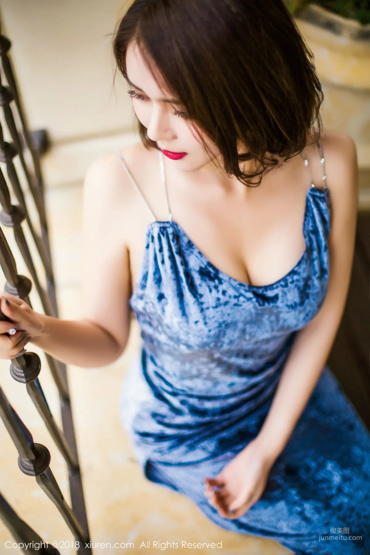 Goddess @ Nianshi, Long Skirt Street Snap + Lingerie + Bathrobe, [XiuRen] No.935 Photo Set photo 15