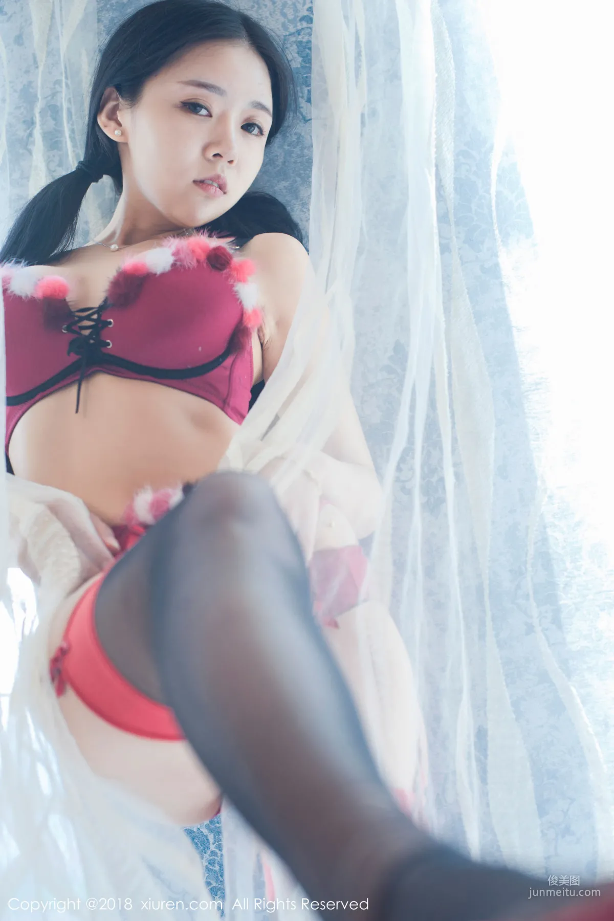 Hong Qiqiu Baby Face and Big Bust Innocent Little Girl [XiuRen] No.932 Photo Set photo 10