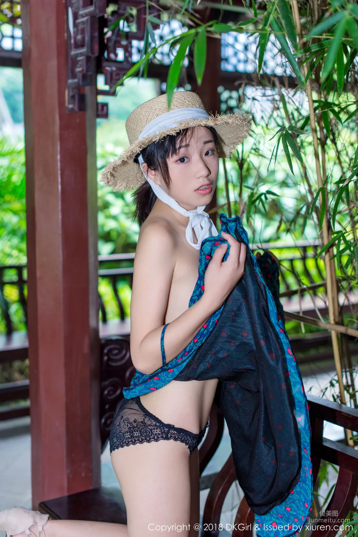 Cangjing Youxiang Pure and Sweet Straw Hat Girl [DKGirl] Vol.055 Photo Set photo 8