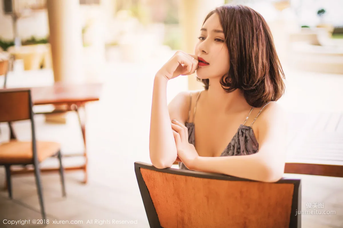 Goddess @ Nianshi, Long Skirt Street Snap + Lingerie + Bathrobe, [XiuRen] No.935 Photo Set photo 35