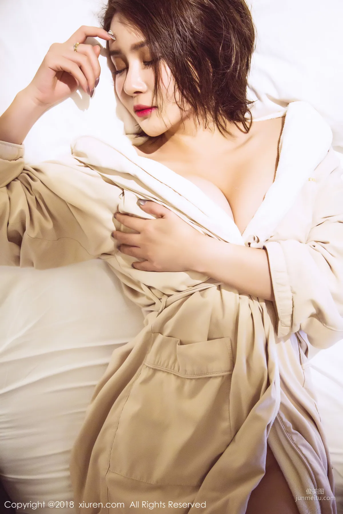 Goddess @ Nianshi, Long Skirt Street Snap + Lingerie + Bathrobe, [XiuRen] No.935 Photo Set photo 55