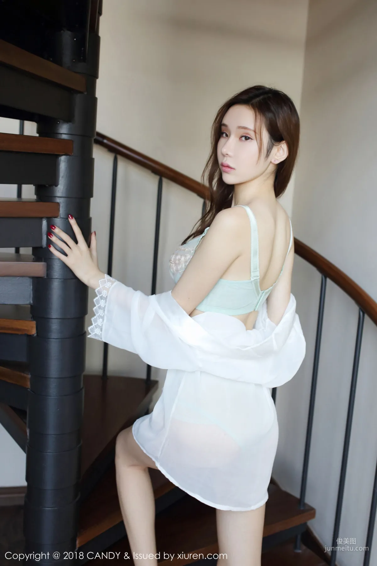 Meng Qiqi Irene 'Sofa + Pajamas Series' [Candy] Vol.049 Photo Set photo 43