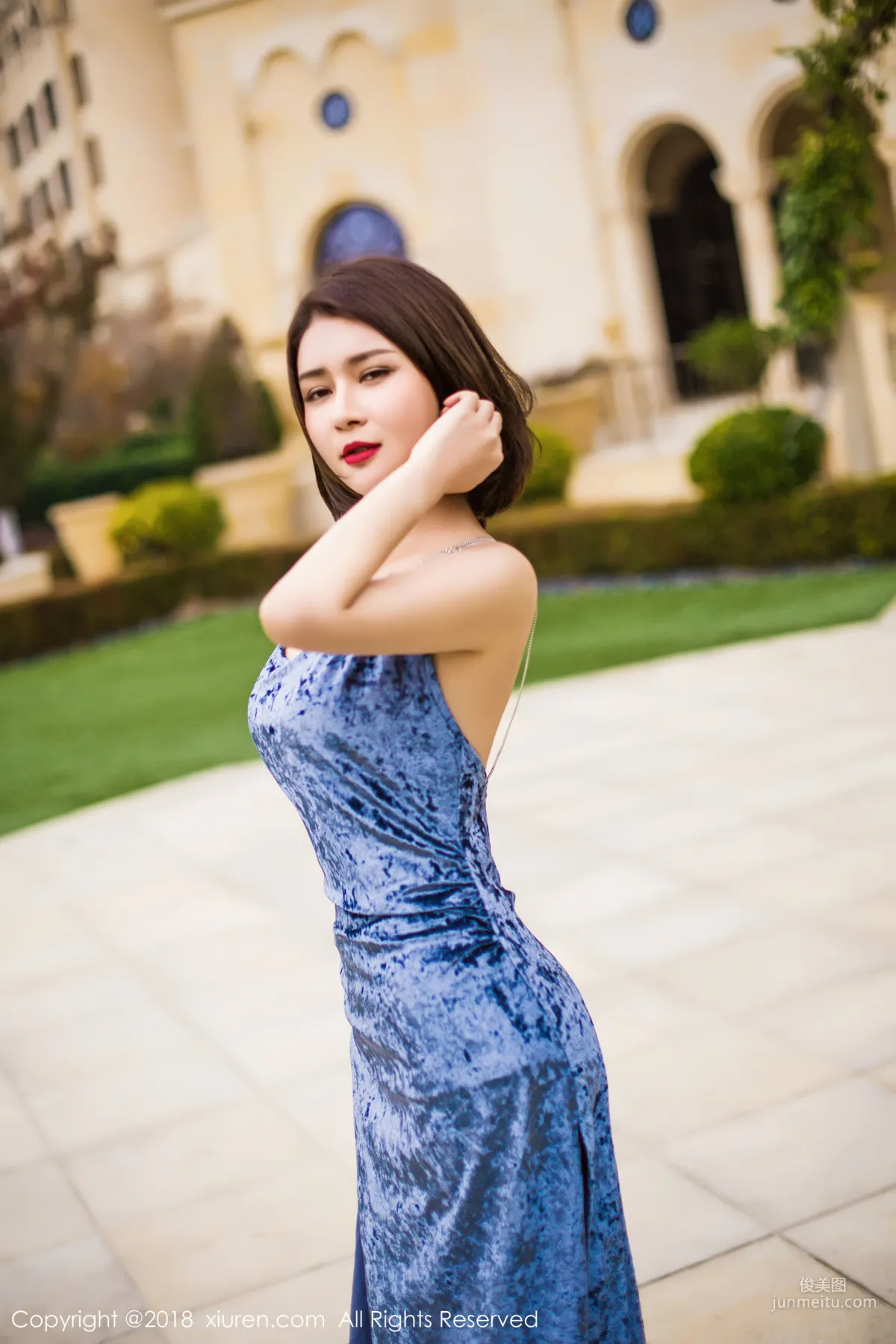Goddess @ Nianshi, Long Skirt Street Snap + Lingerie + Bathrobe, [XiuRen] No.935 Photo Set photo 5