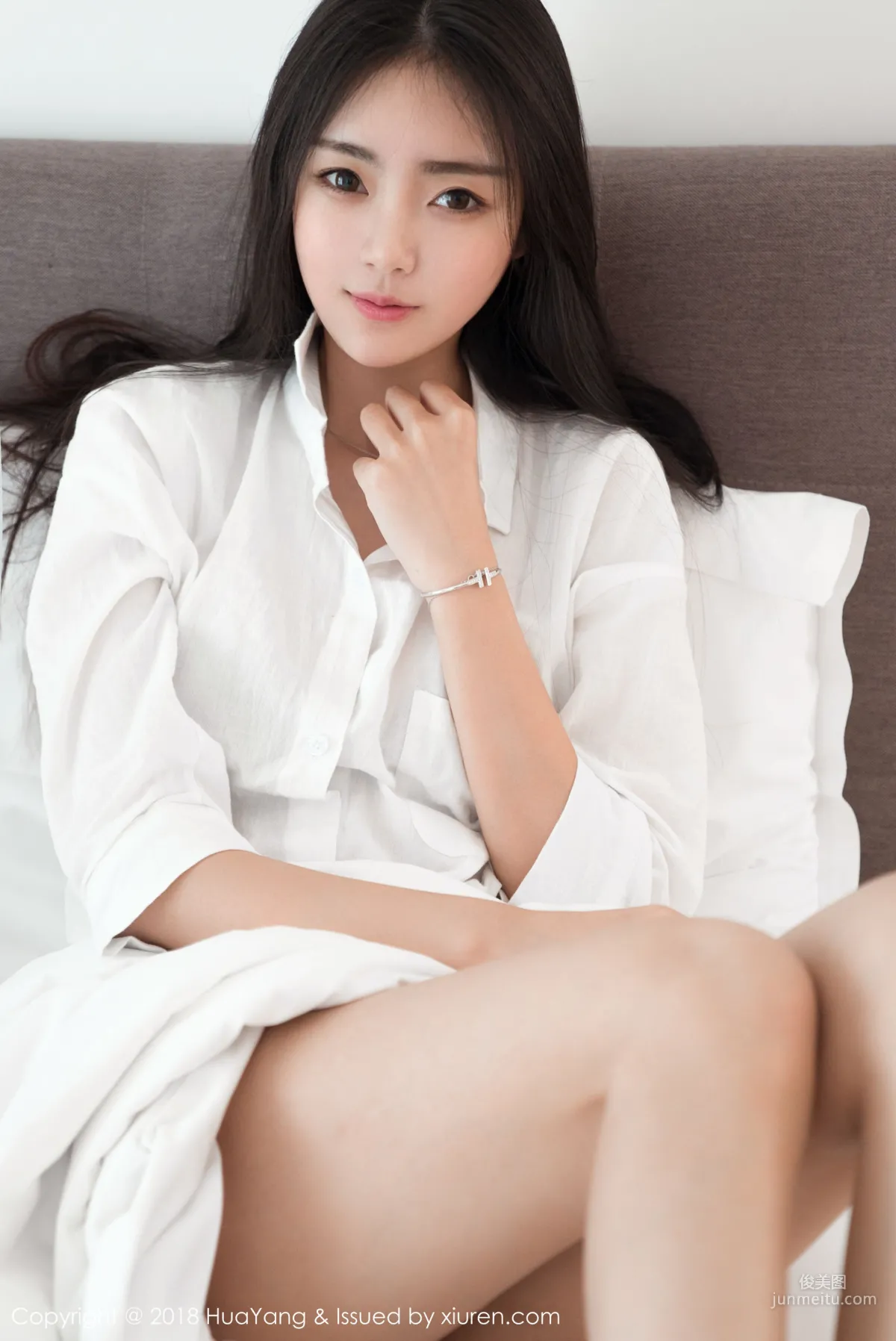 可樂Vicky《毛衣+白襯衫》 [花漾HuaYang] Vol.027 寫真集 19