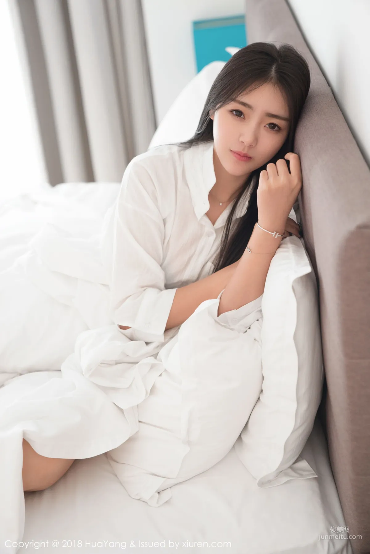 可樂Vicky《毛衣+白襯衫》 [花漾HuaYang] Vol.027 寫真集 13